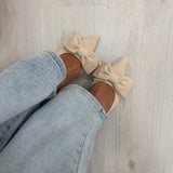 Bow Heels
